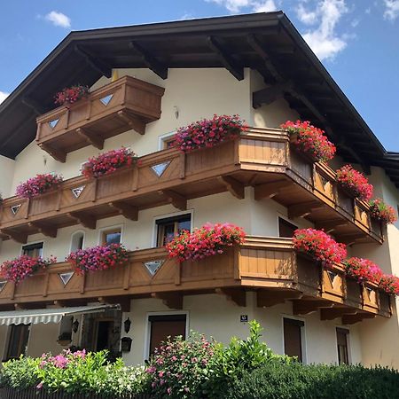 Gaestehaus Neuhauser Zell am Ziller Extérieur photo