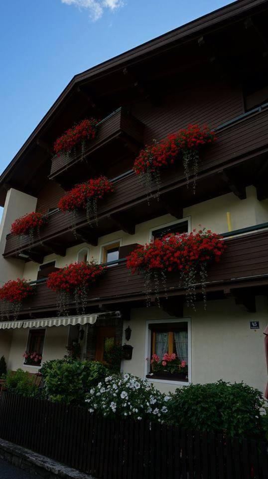 Gaestehaus Neuhauser Zell am Ziller Extérieur photo