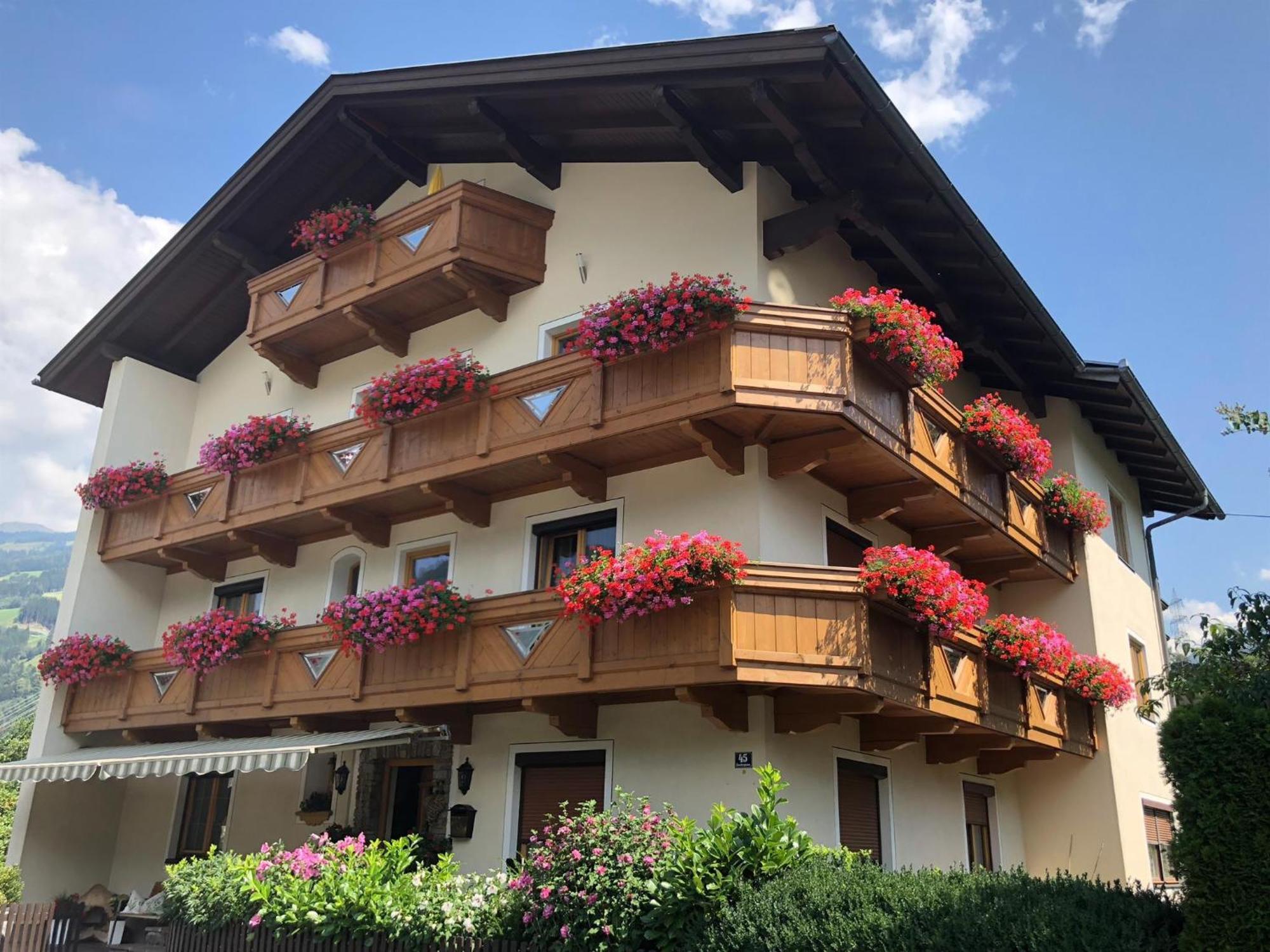 Gaestehaus Neuhauser Zell am Ziller Extérieur photo