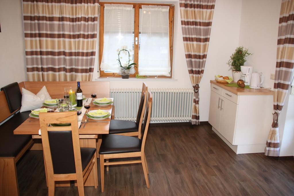 Gaestehaus Neuhauser Zell am Ziller Chambre photo